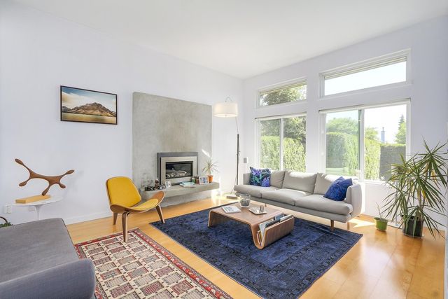 66107 at 256 5th Street W, North Vancouver