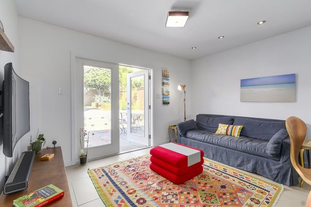 66128 at 256 5th Street W, North Vancouver