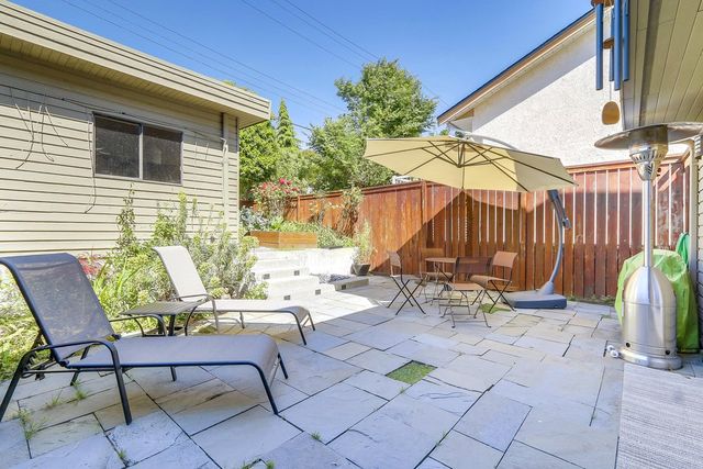 66131 at 256 5th Street W, North Vancouver