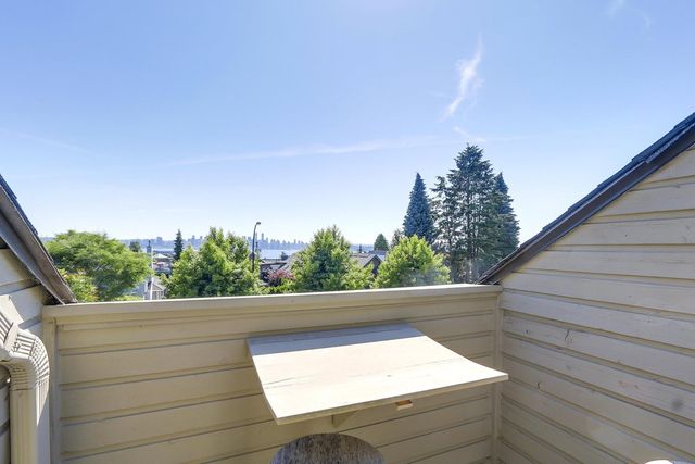 66140 at 256 5th Street W, North Vancouver