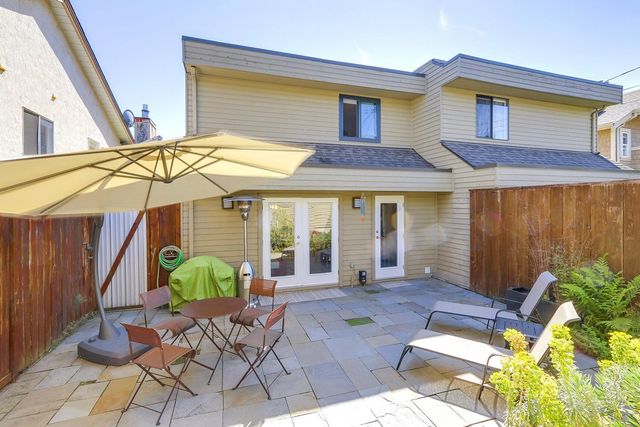 66158 at 256 5th Street W, North Vancouver