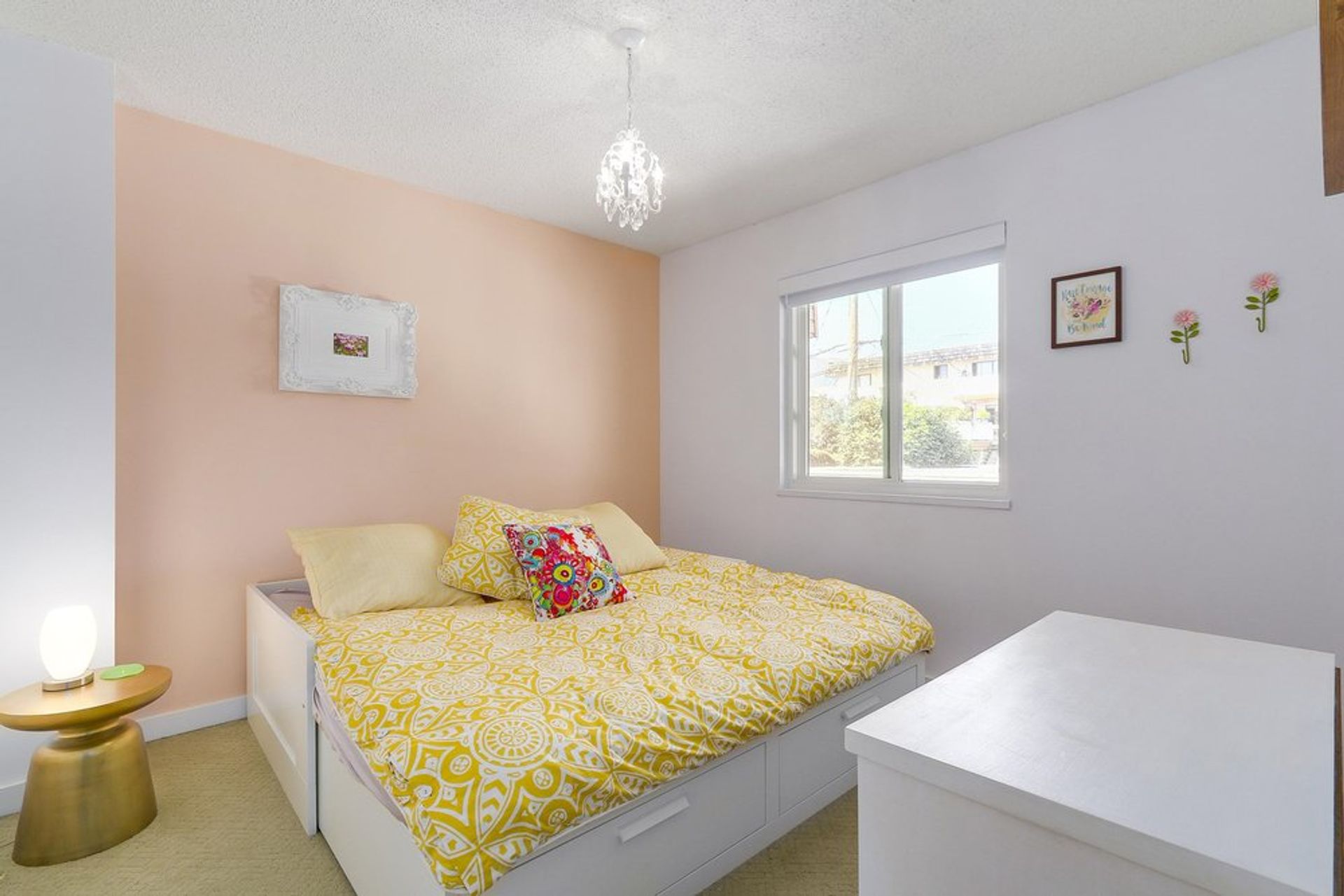 66151 at 256 5th Street W, North Vancouver