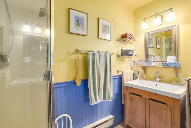 66370 at 223 Keith Road E, North Vancouver