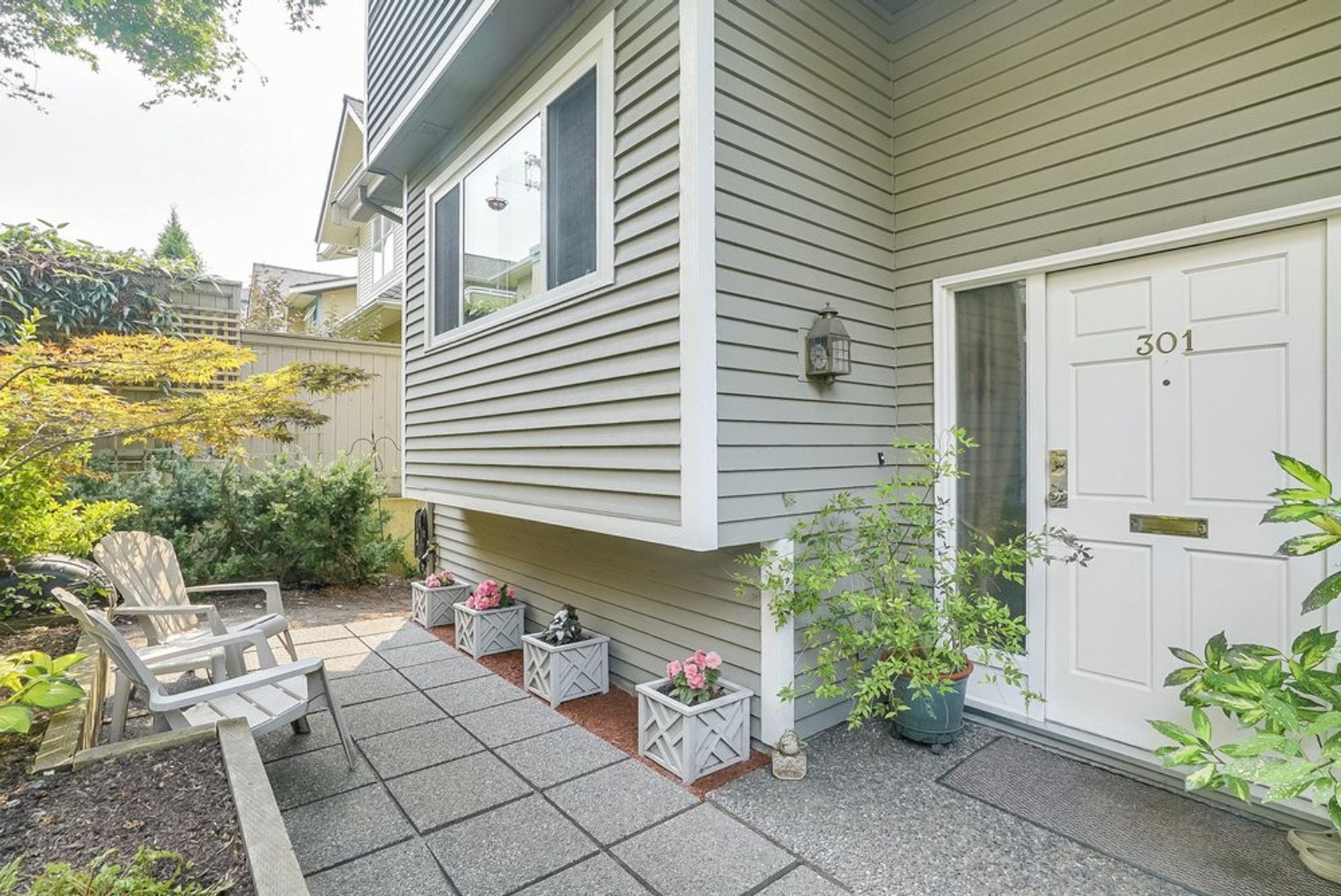 66328 at 223 Keith Road E, North Vancouver