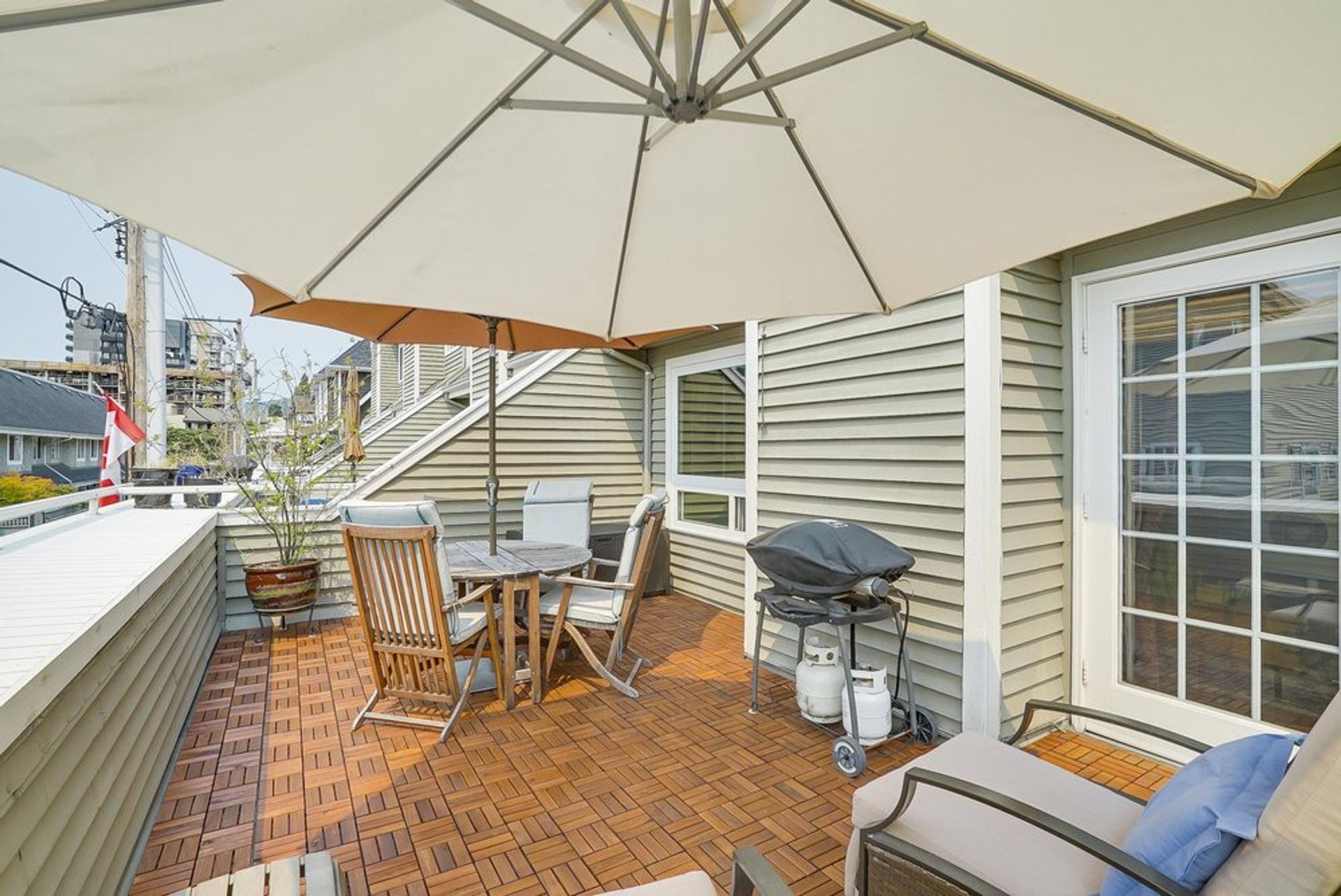 66397 at 223 Keith Road E, North Vancouver