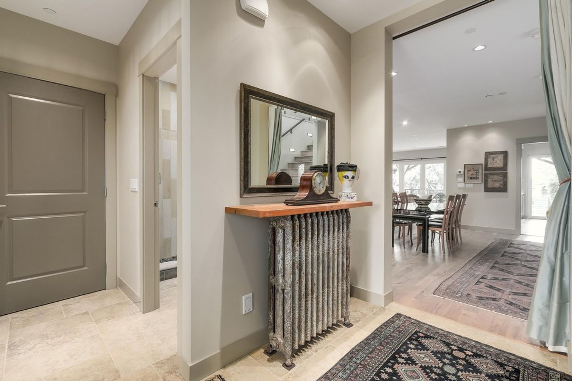 66650 at 425 16th Street E, North Vancouver