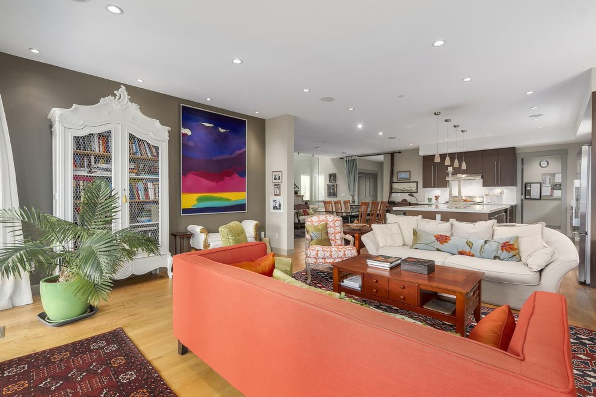 66659 at 425 16th Street E, North Vancouver