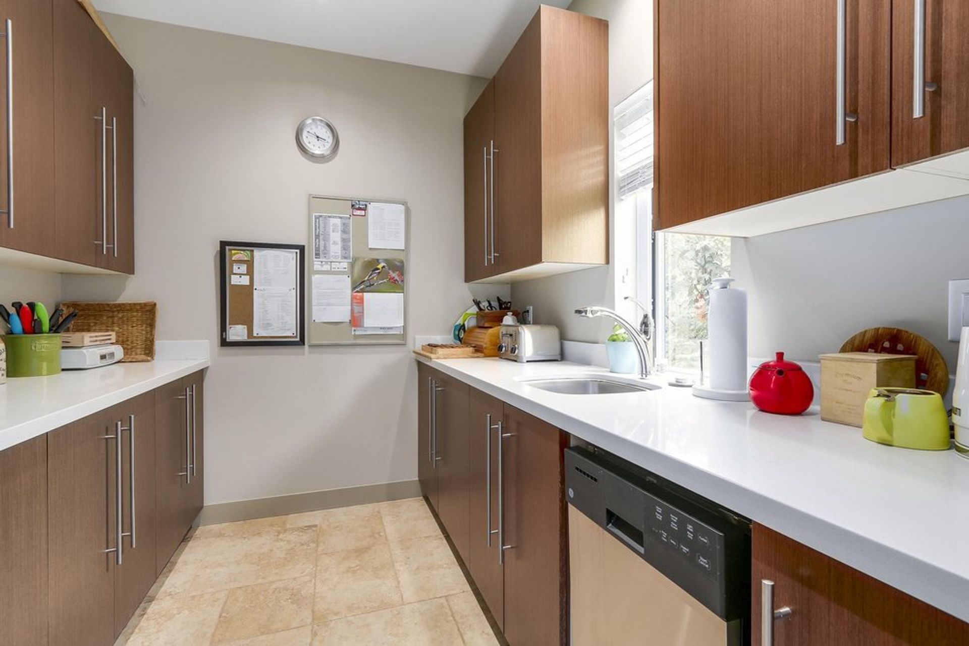 66674 at 425 16th Street E, North Vancouver