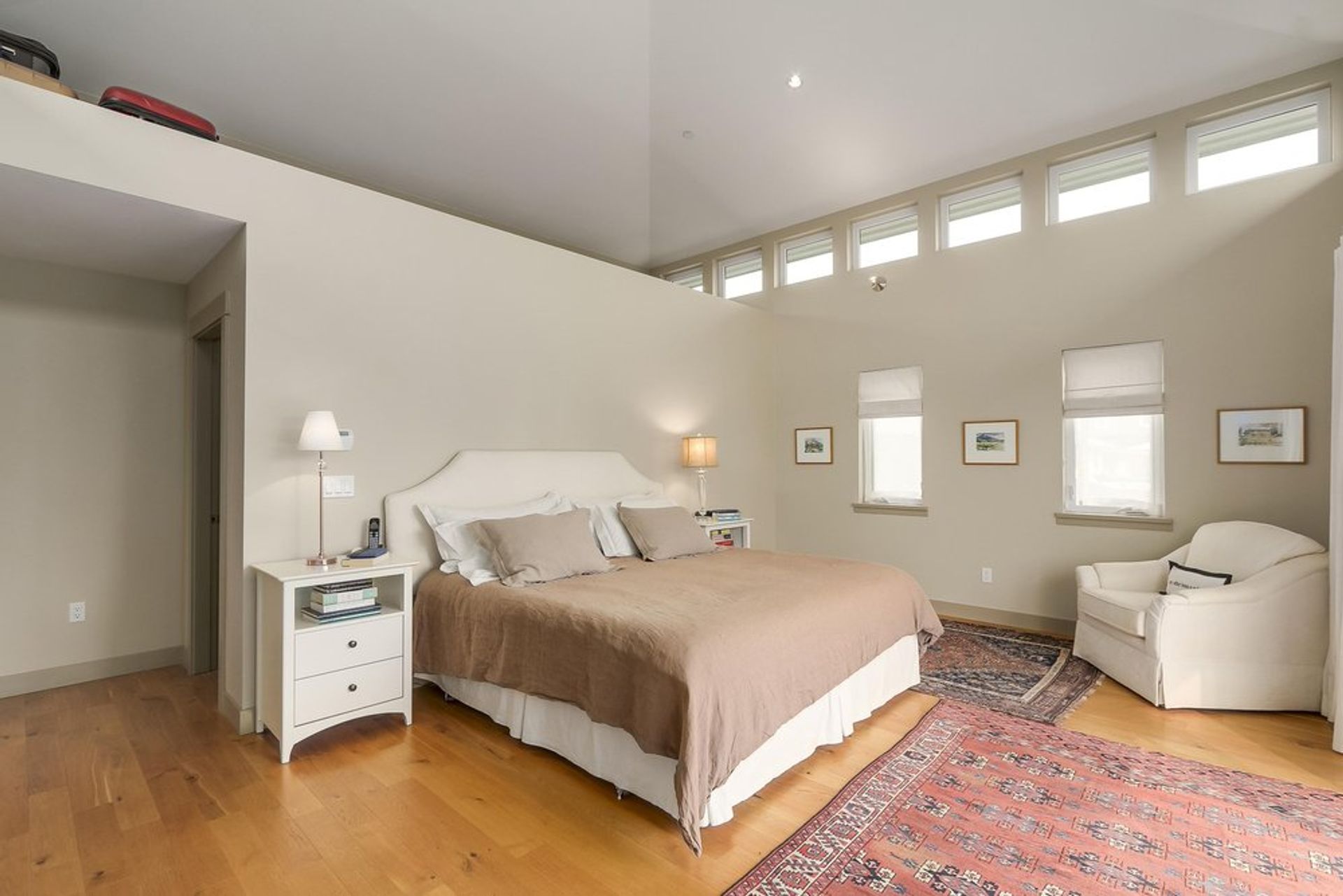 66686 at 425 16th Street E, North Vancouver