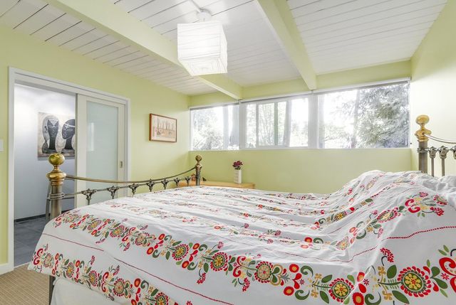 66897 at 547 W St. James Road, North Vancouver