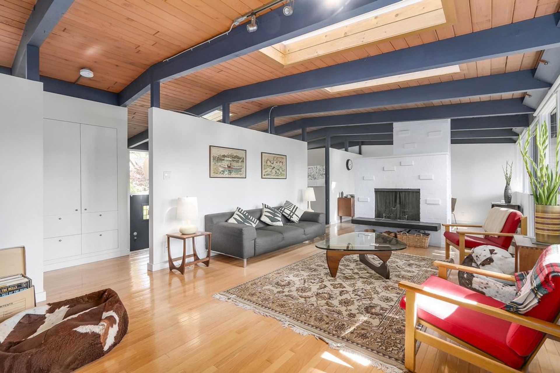 66846 at 547 W St. James Road, North Vancouver