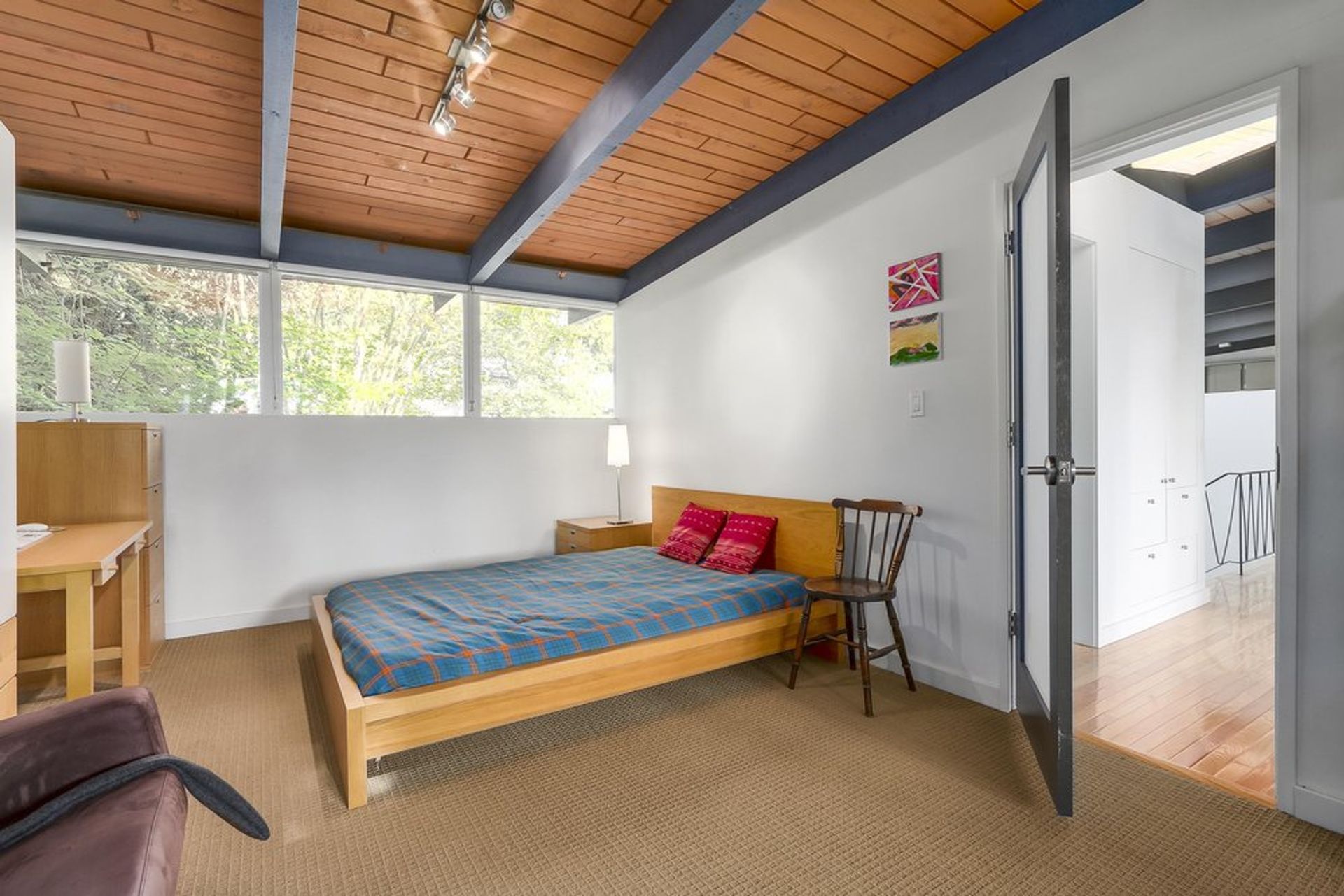 66869 at 547 W St. James Road, North Vancouver