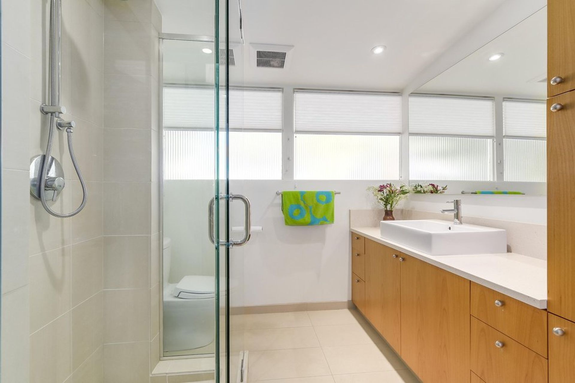 66872 at 547 W St. James Road, North Vancouver