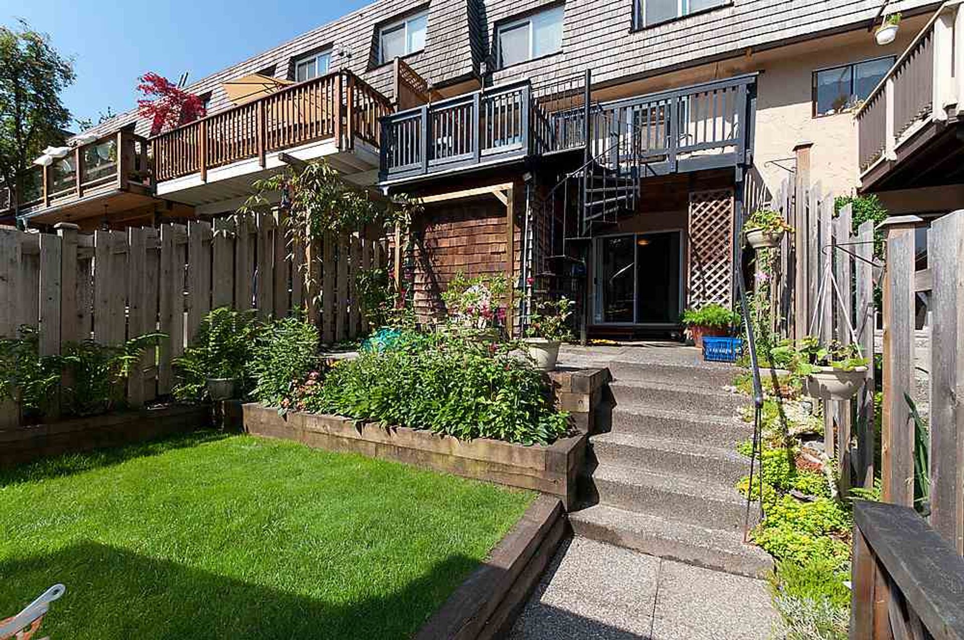 67052 at 1178 Deep Cove Road, North Vancouver