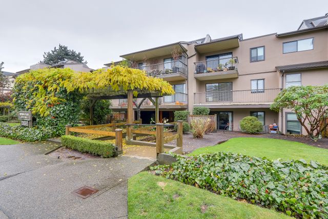 67116 at 104 - 251 W 4th Street, North Vancouver