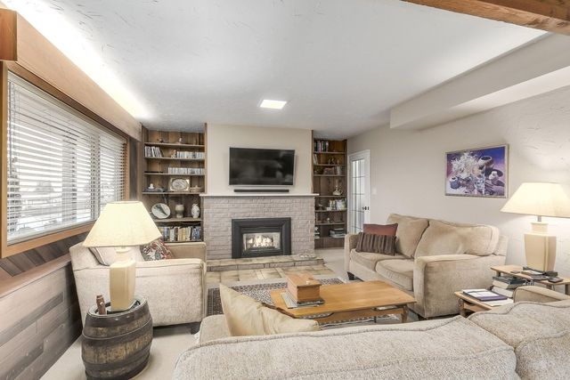 67303 at 916 Whitchurch Street, North Vancouver