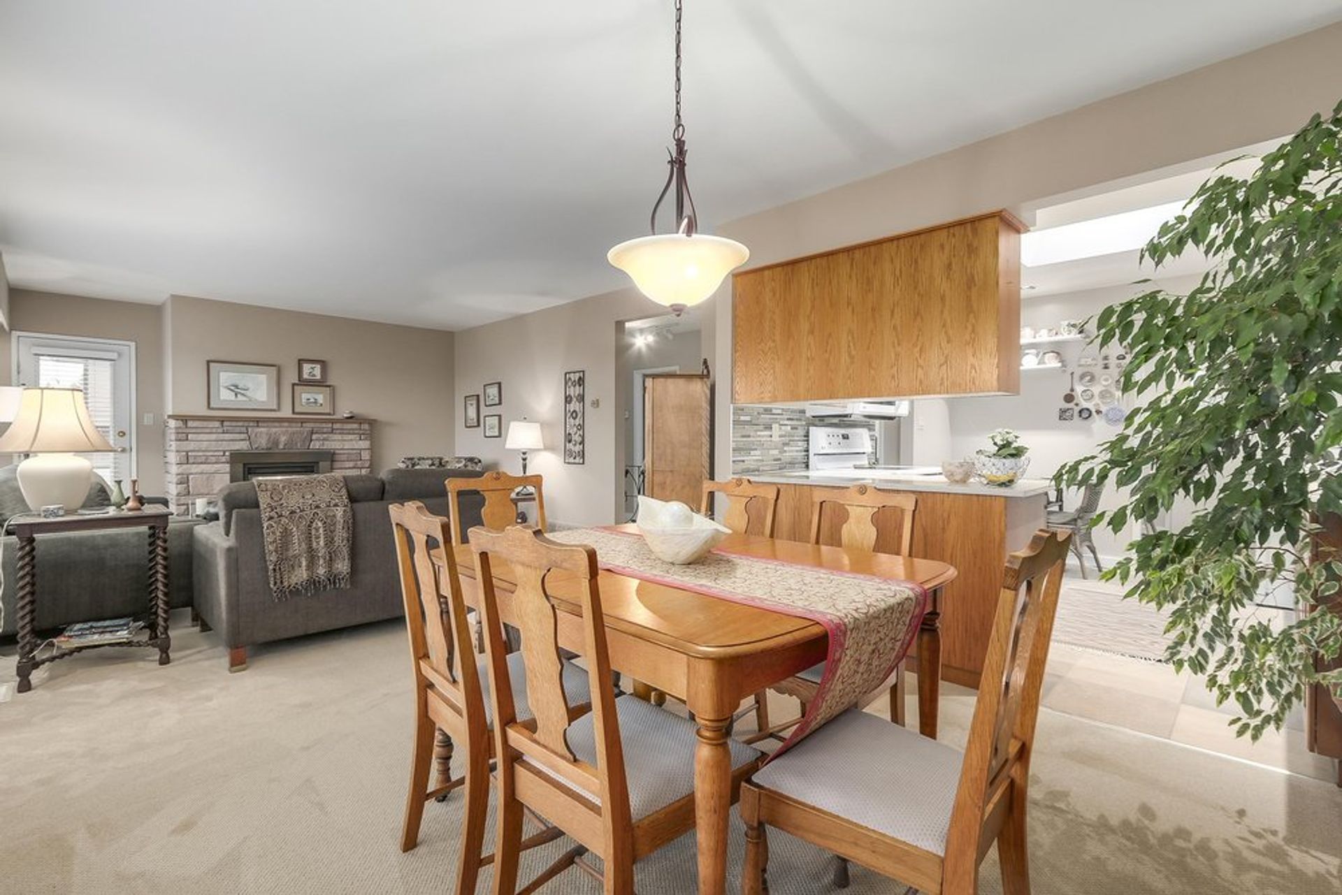 67274 at 916 Whitchurch Street, North Vancouver