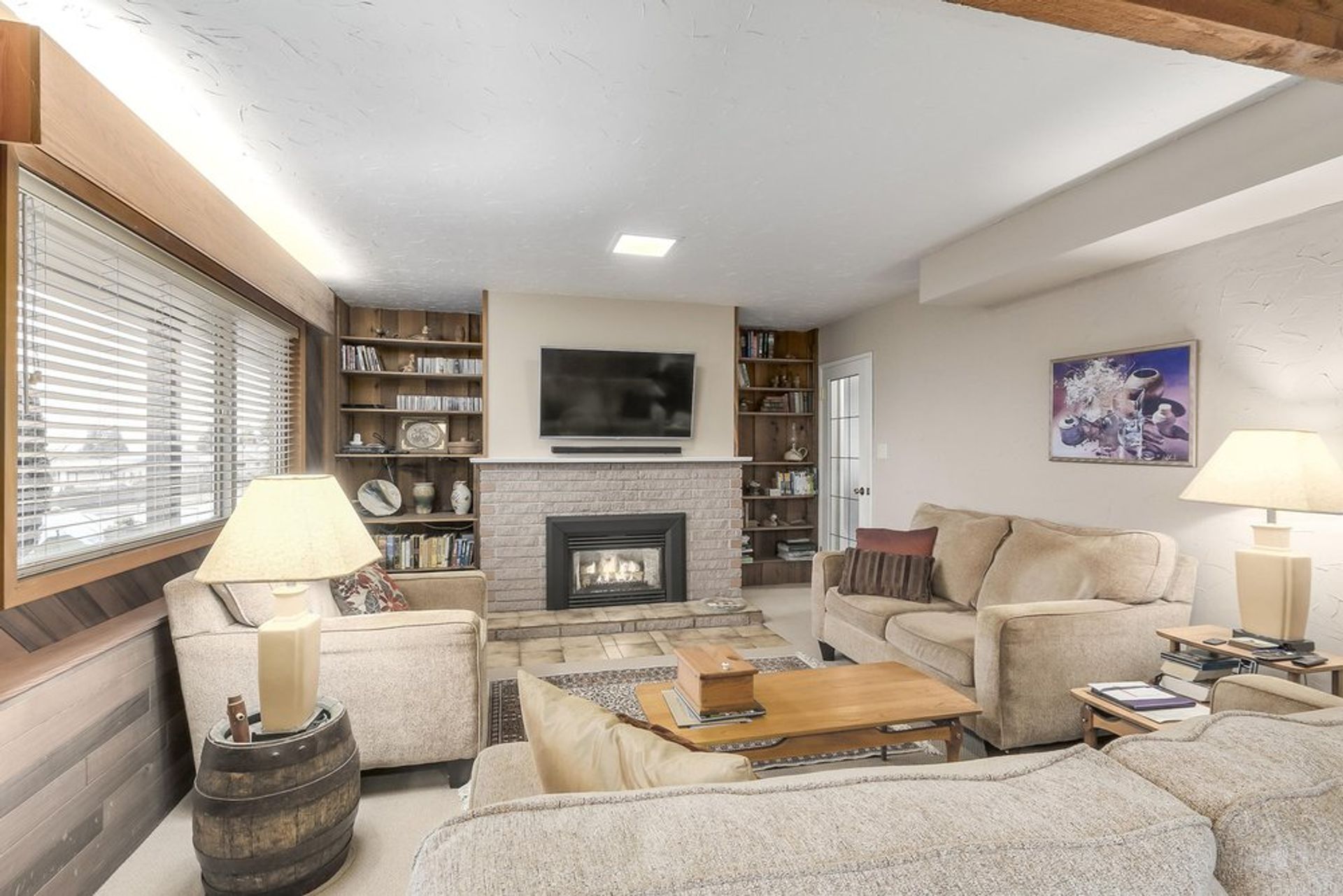 67303 at 916 Whitchurch Street, North Vancouver