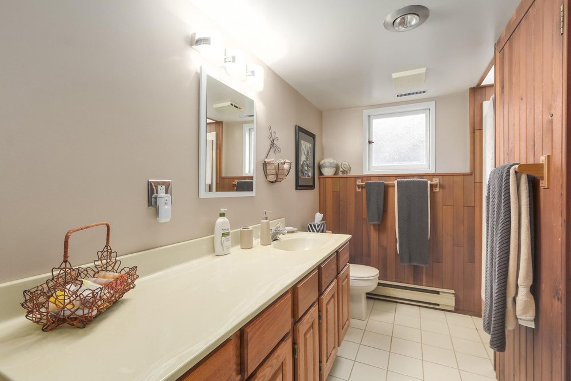 67309 at 916 Whitchurch Street, North Vancouver