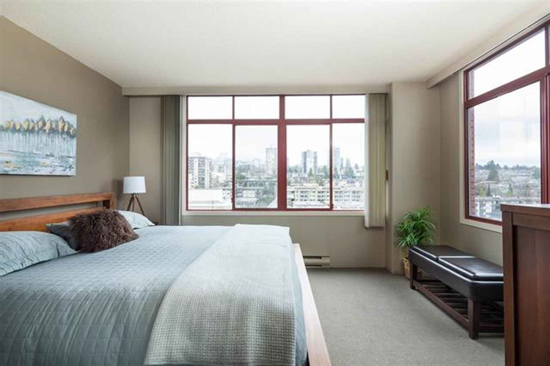 67389 at 1502 - 130 2nd Street E, North Vancouver