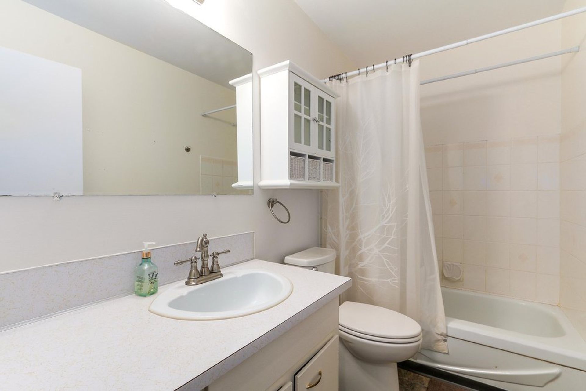 67601 at 2365 Mountain Highway, North Vancouver