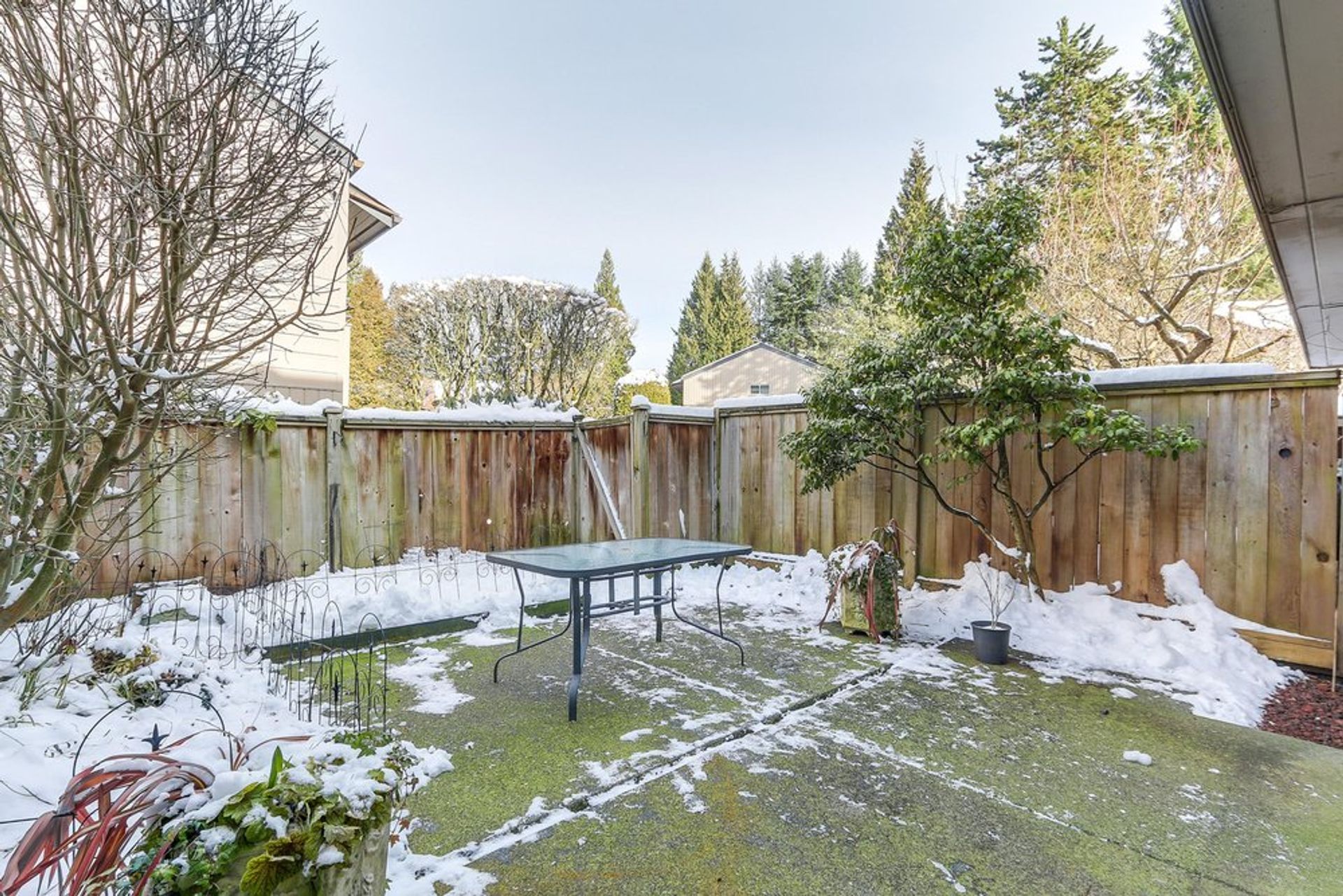 67610 at 2365 Mountain Highway, North Vancouver