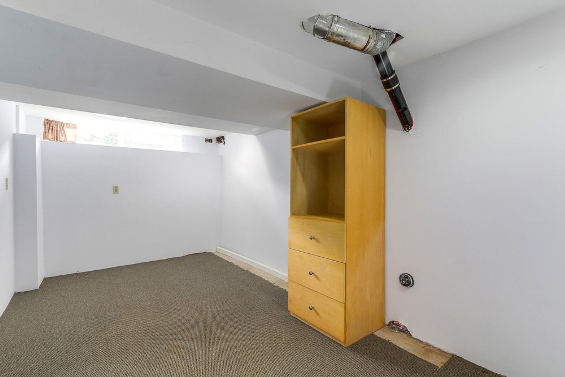 67613 at 2365 Mountain Highway, North Vancouver