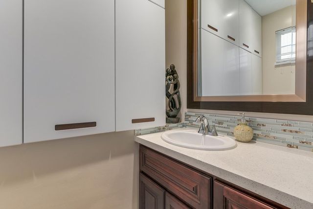 67683 at 3 - 1940 Chesterfield Avenue, North Vancouver