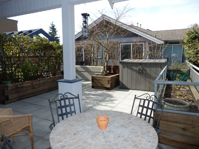 67887 at 3 - 1940 Chesterfield Avenue, North Vancouver