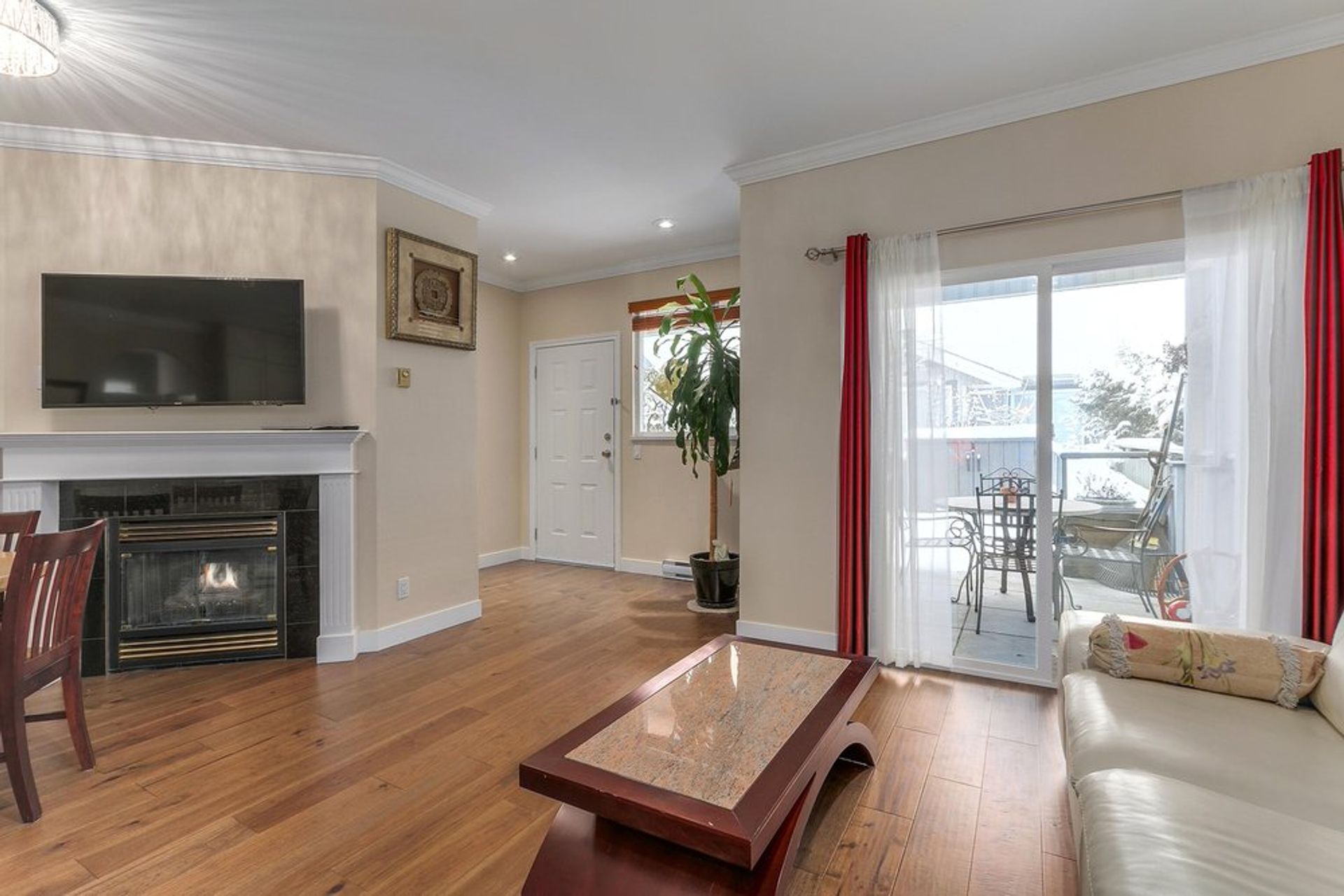 67656 at 3 - 1940 Chesterfield Avenue, North Vancouver