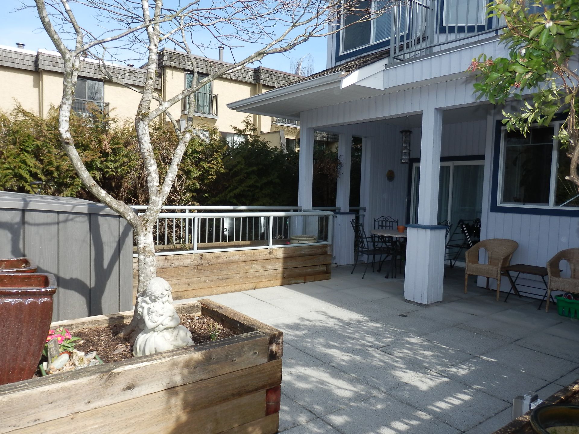 67893 at 3 - 1940 Chesterfield Avenue, North Vancouver