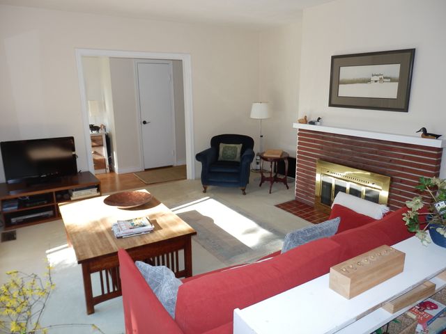 67760 at 2866 Woodbine Drive, North Vancouver