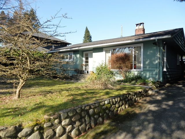 67782 at 2866 Woodbine Drive, North Vancouver
