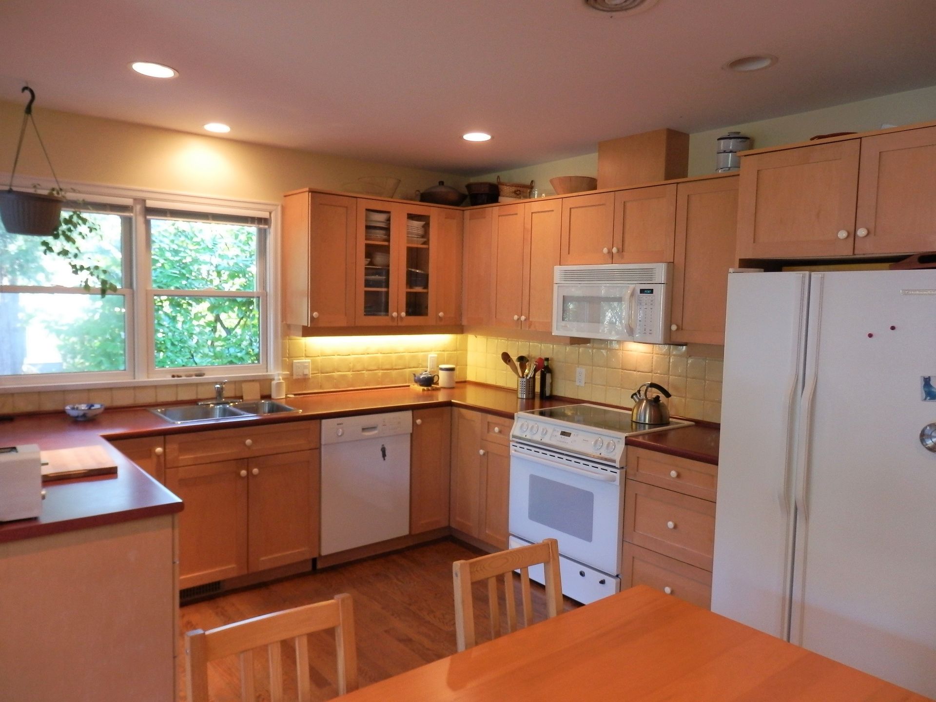 67743 at 2866 Woodbine Drive, North Vancouver