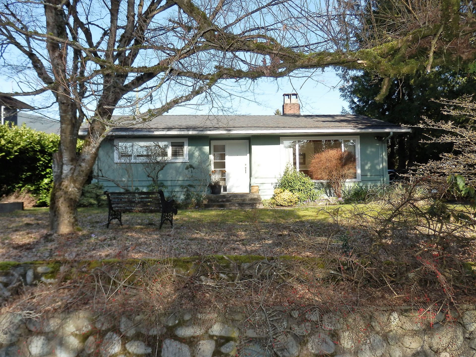 67794 at 2866 Woodbine Drive, North Vancouver