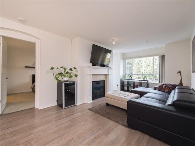 68037 at 318 - 365 1st Street E, North Vancouver