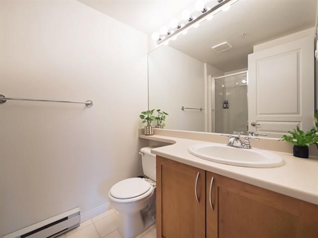 68067 at 318 - 365 1st Street E, North Vancouver