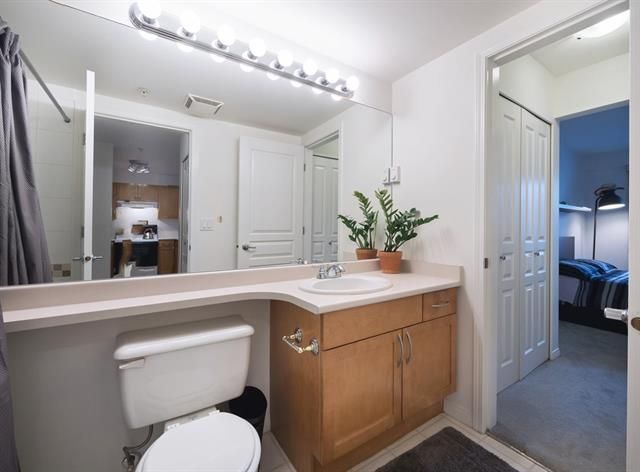 68076 at 318 - 365 1st Street E, North Vancouver