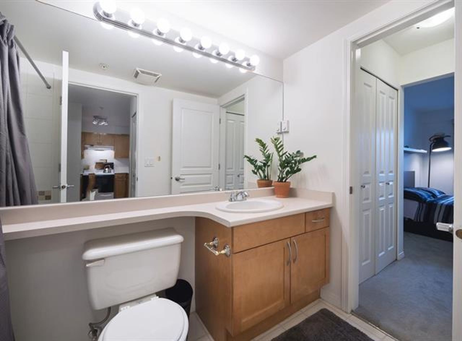 68076 at 318 - 365 1st Street E, North Vancouver