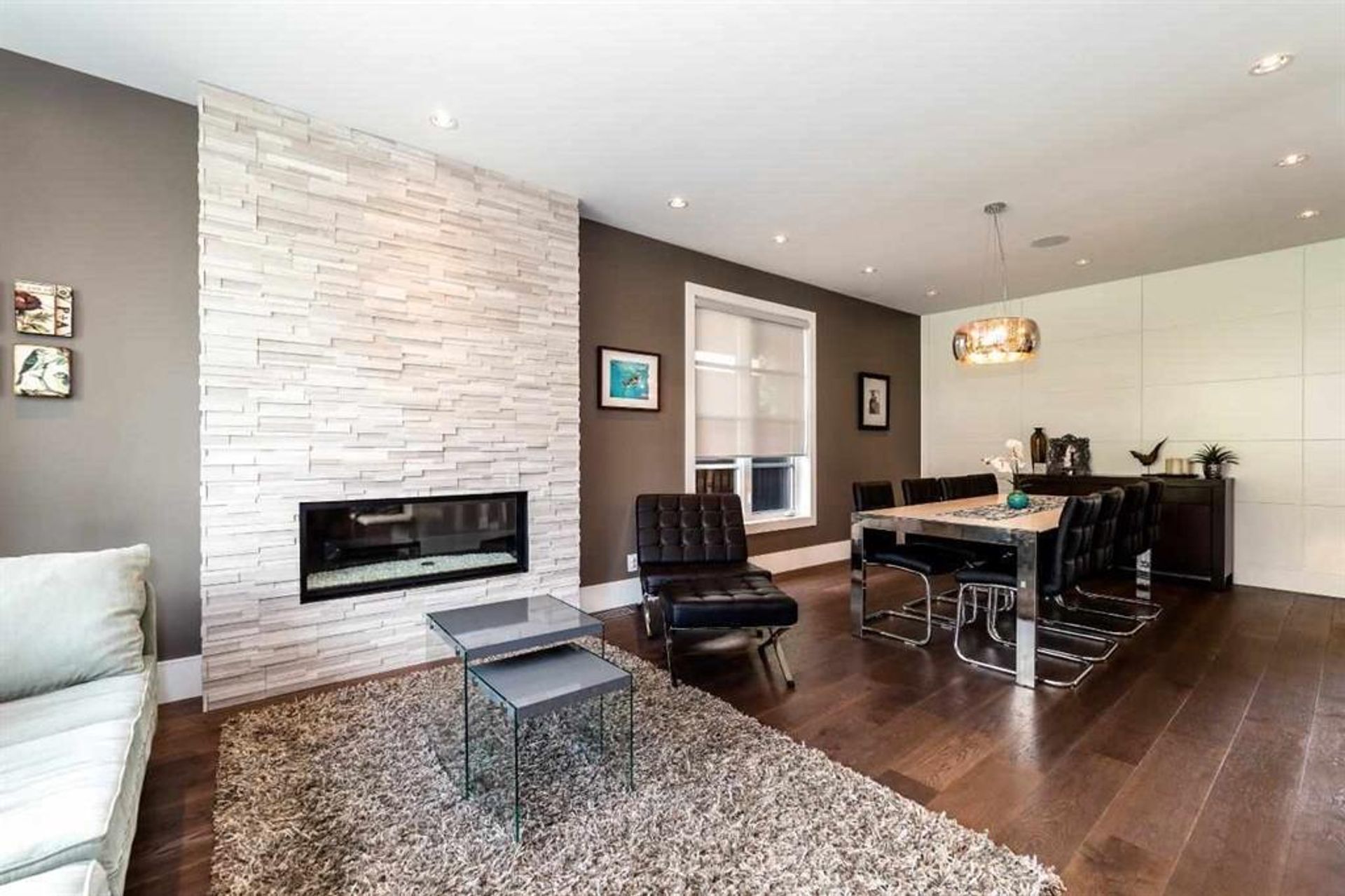 68935 at 423 14th Street E, North Vancouver