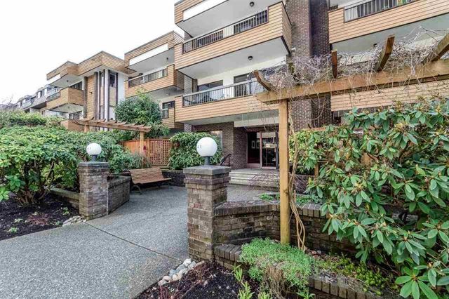 70146 at 306 - 141 18th Street E, North Vancouver