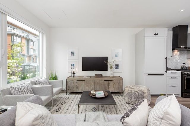 88186 at 116 - 515 2nd Street E, North Vancouver