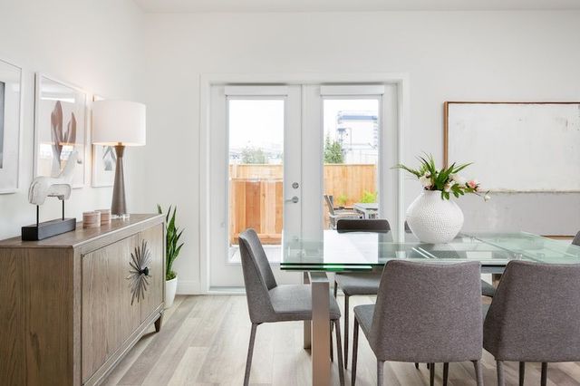 88206 at 116 - 515 2nd Street E, North Vancouver