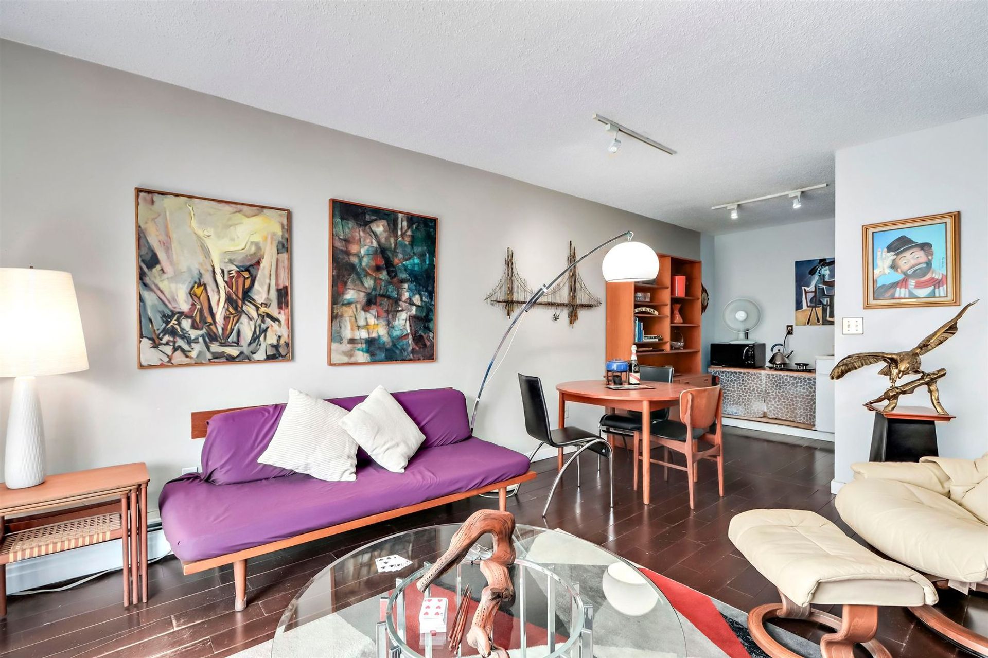 145-st-georges-avenue-lower-lons at 101 - 145 St. Georges Avenue, Lower Lonsdale, North Vancouver