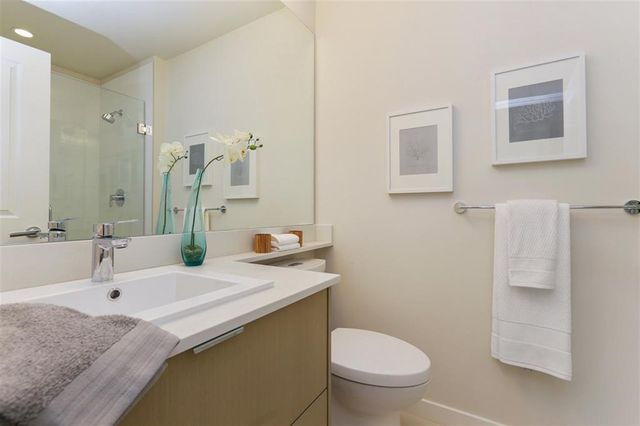 68005 at 313 - 277 W 1st Street, North Vancouver