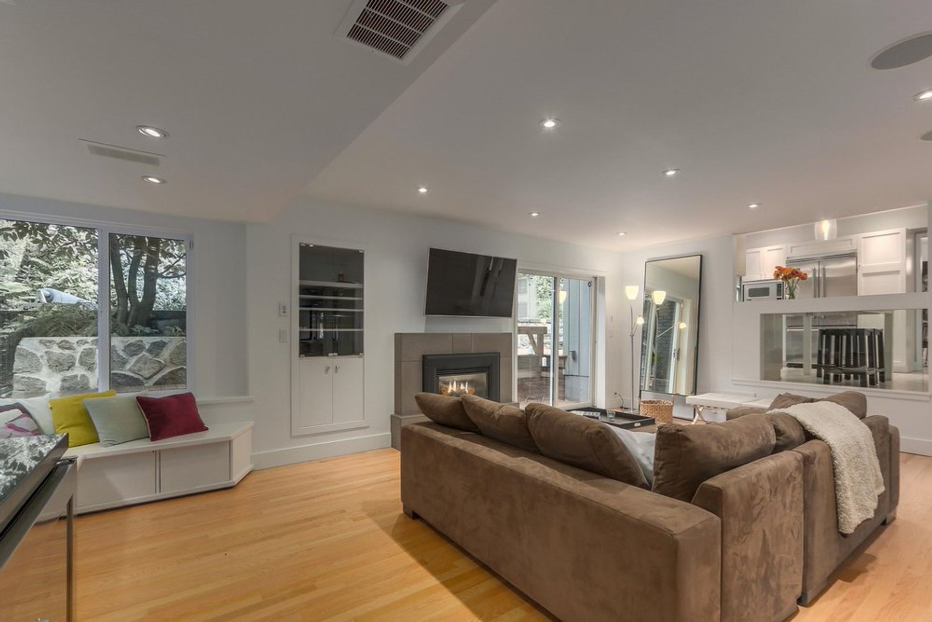 70782 at 5154 Ranger Avenue, North Vancouver