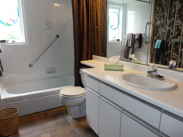 72309 at 4067 Sunnycrest Drive, North Vancouver