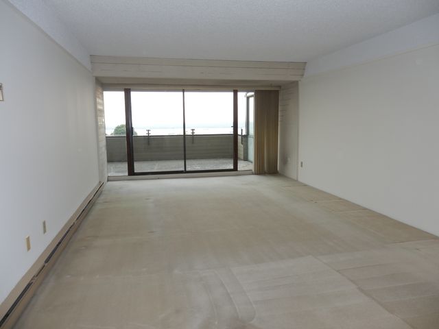 73868 at 2212 Folkestone Way, West Vancouver