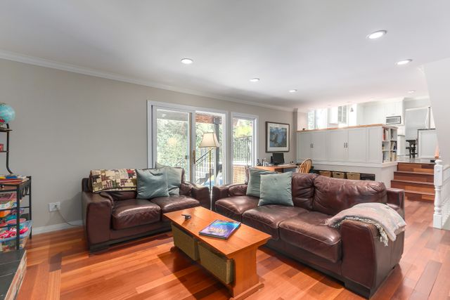 72584 at 2749 Byron Road, North Vancouver