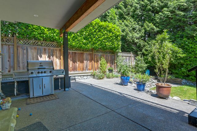 72590-1 at 2749 Byron Road, North Vancouver